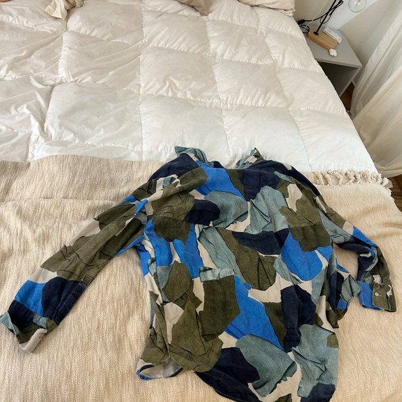 Button down shirt - Picture 2 of 3